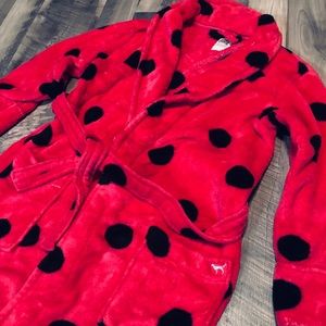 | VICTORIA SECRET PINK ROBE |